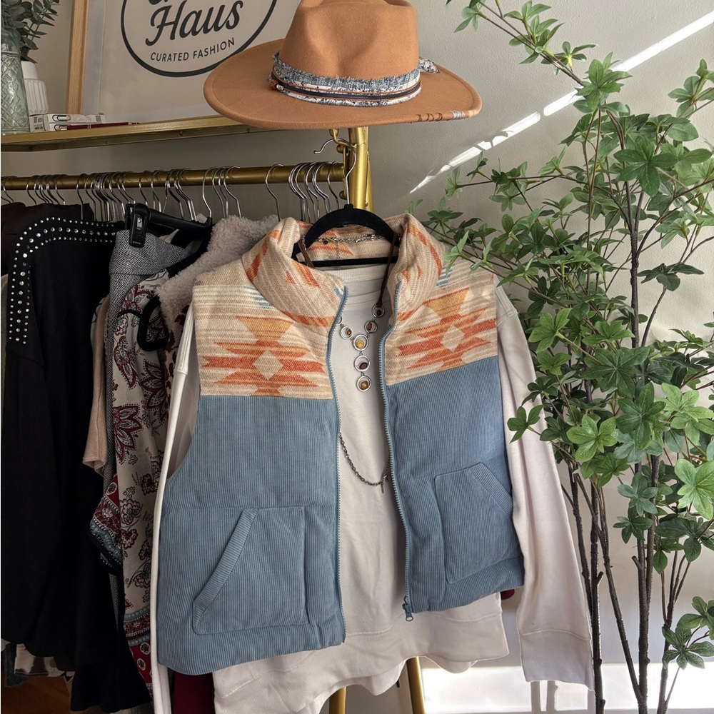 Very J Sky Blue and Beige Vest nwt - Picture 1 of 13